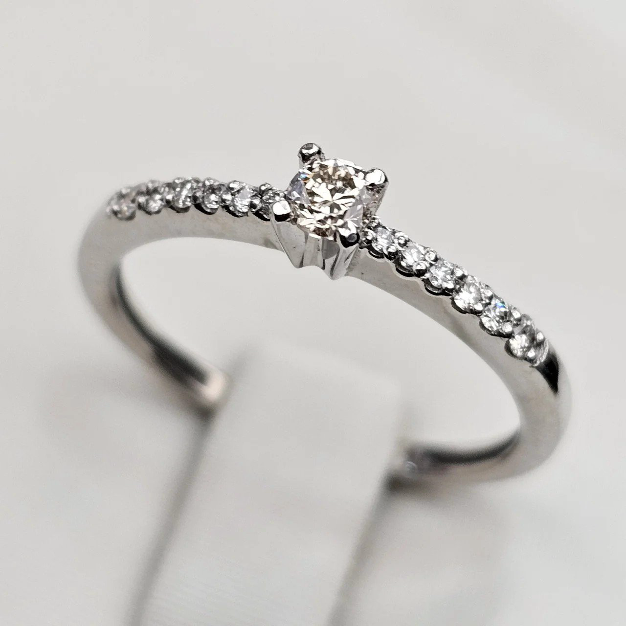 Кольцо Deimantas 111434491 16,5р 1,52гр 0,1ct. купить,NaN