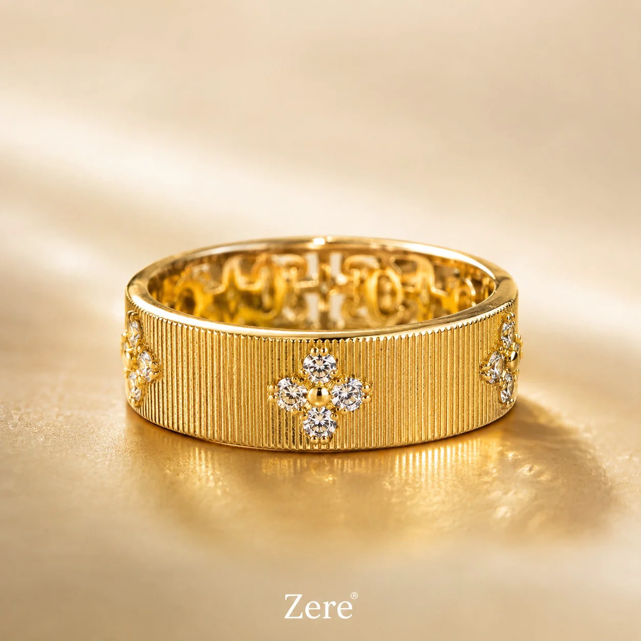 Кольцо Zere ZR130602 золото 19.5р 3.09гр купить,263375