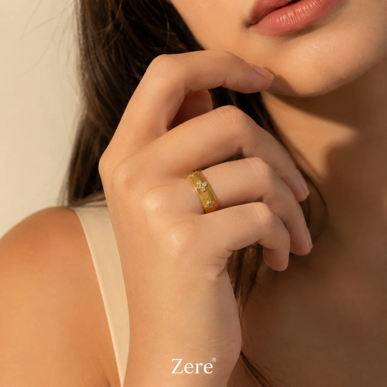 Кольцо Zere ZR130602 золото 19.5р 3.09гр купить,263375