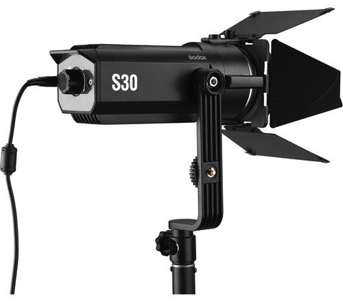 Постоянный свет Godox S30-D Focusing LED 3-Light Kit купить,NaN