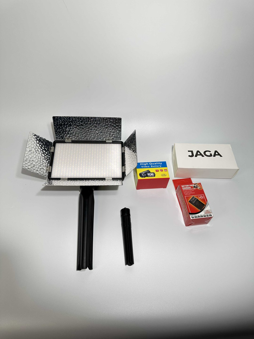 Постоянный свет JAGA 520 PRO-LB37 купить,NaN