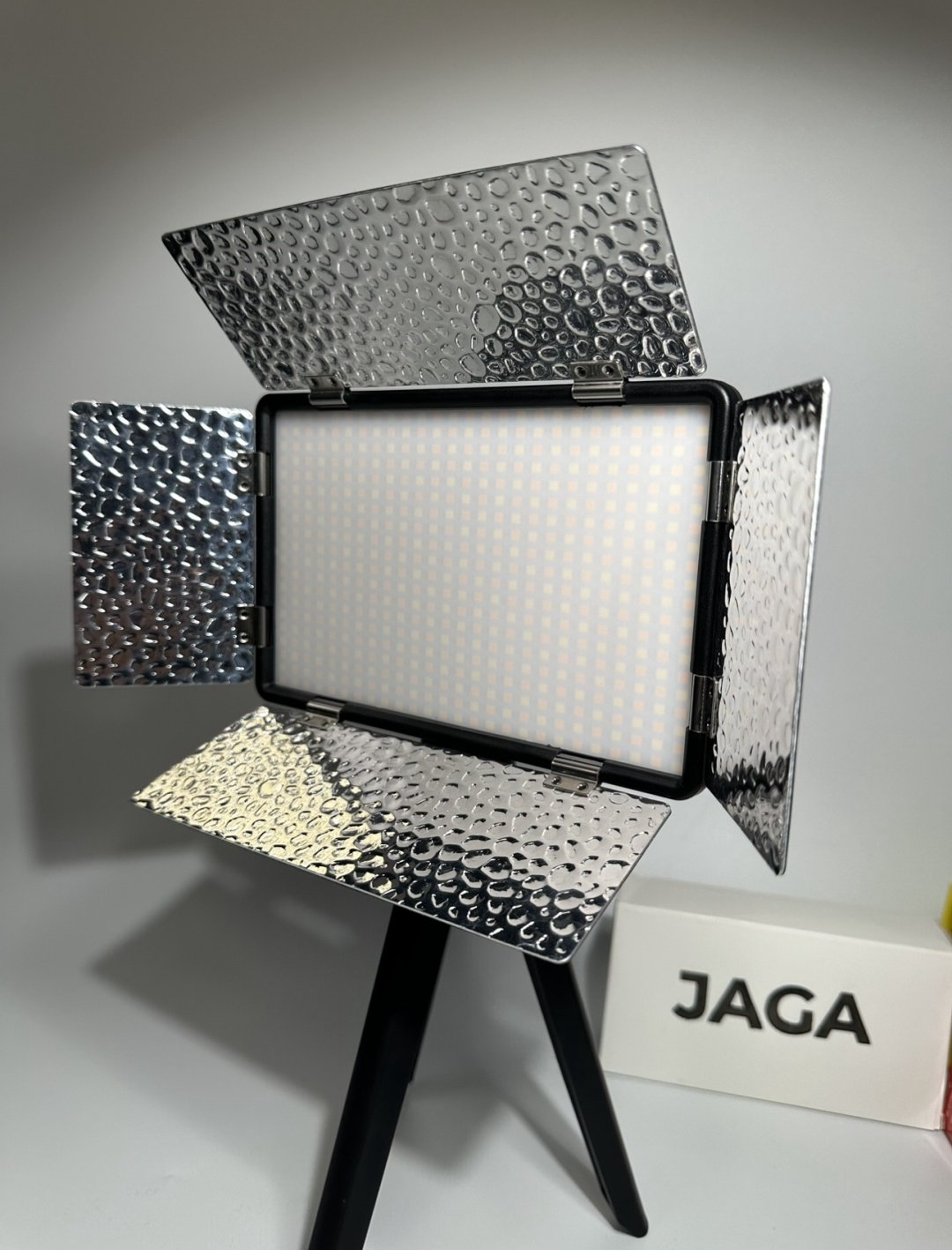 Постоянный свет JAGA VD-520 купить,NaN