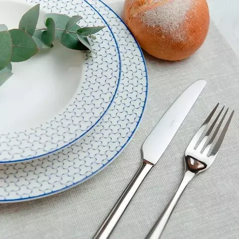 Тарелка Home Queen Воздушная 26,8см фарфор Blue - ForteMarket Тарелка Home Queen Воздушная 26,8см фарфор Blue купить,0