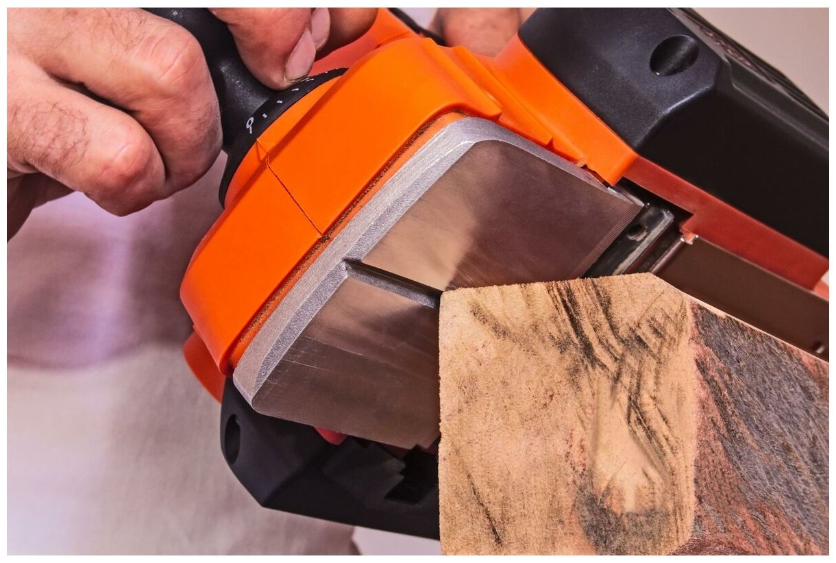 Электрорубанок Black & Decker BEW712-QS купить,46910