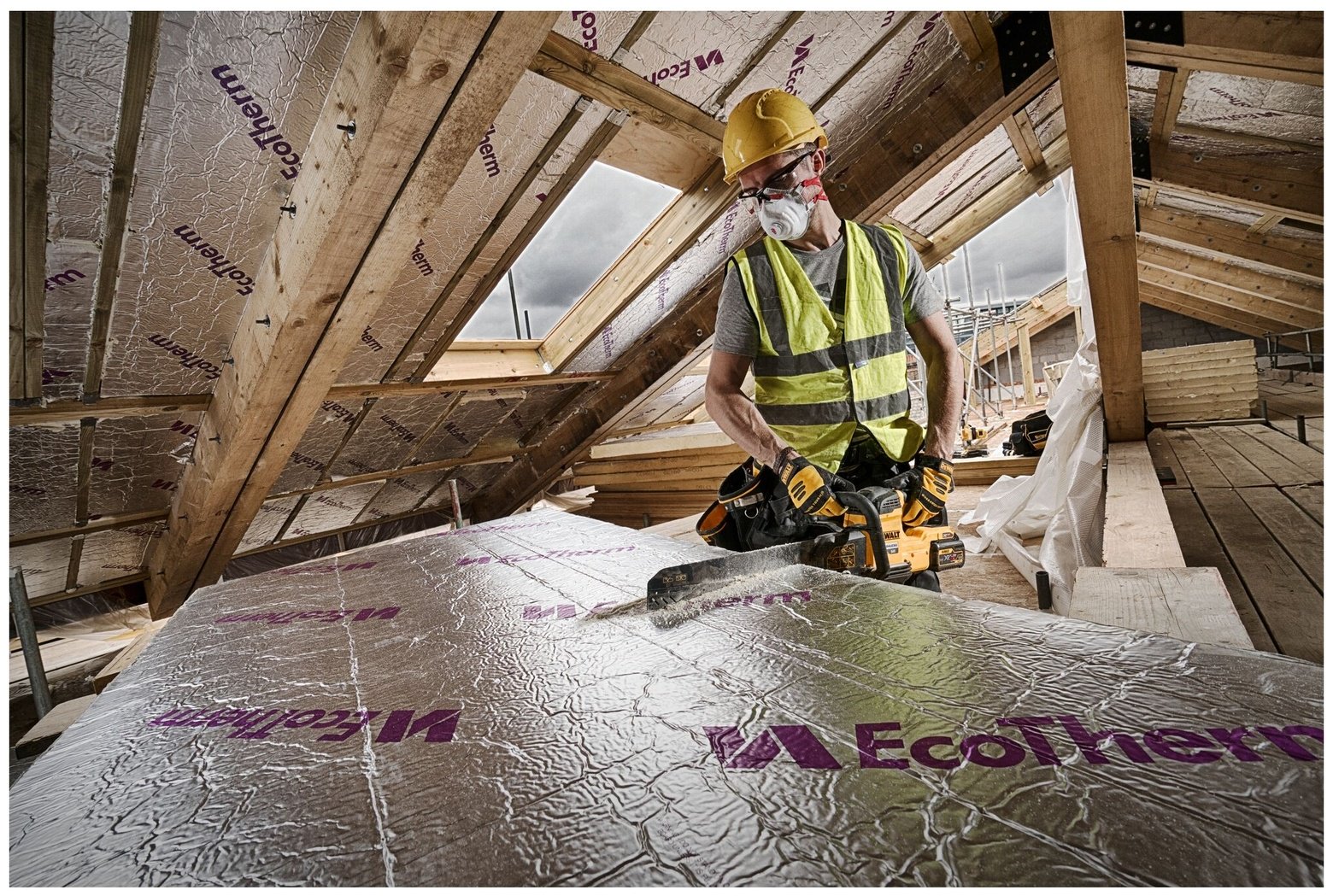 Сабельная пила DeWALT DCS397T2-QW