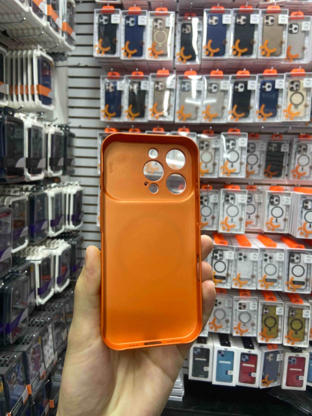 Чехол ACD для Apple iPhone 16 Pro оранжевый купить,711