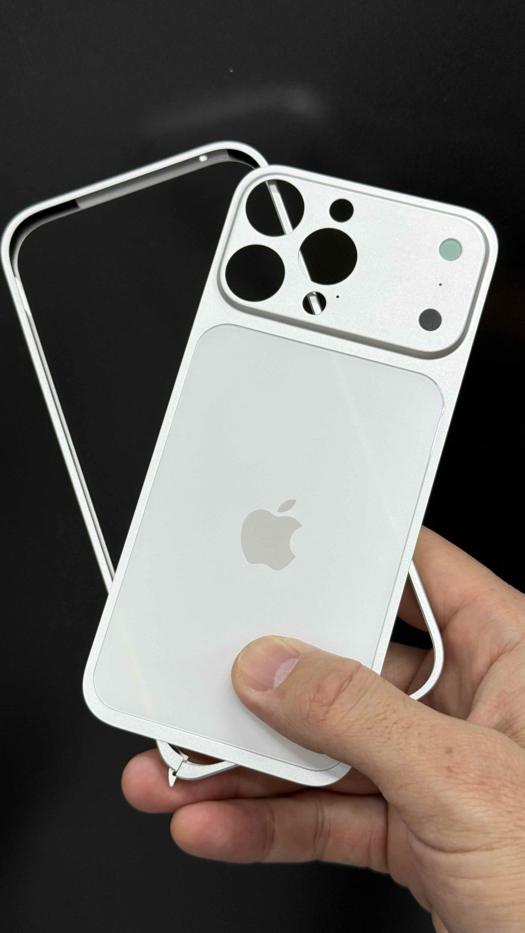 Чехол для Apple iPhone 16 Pro Max серый купить,1500