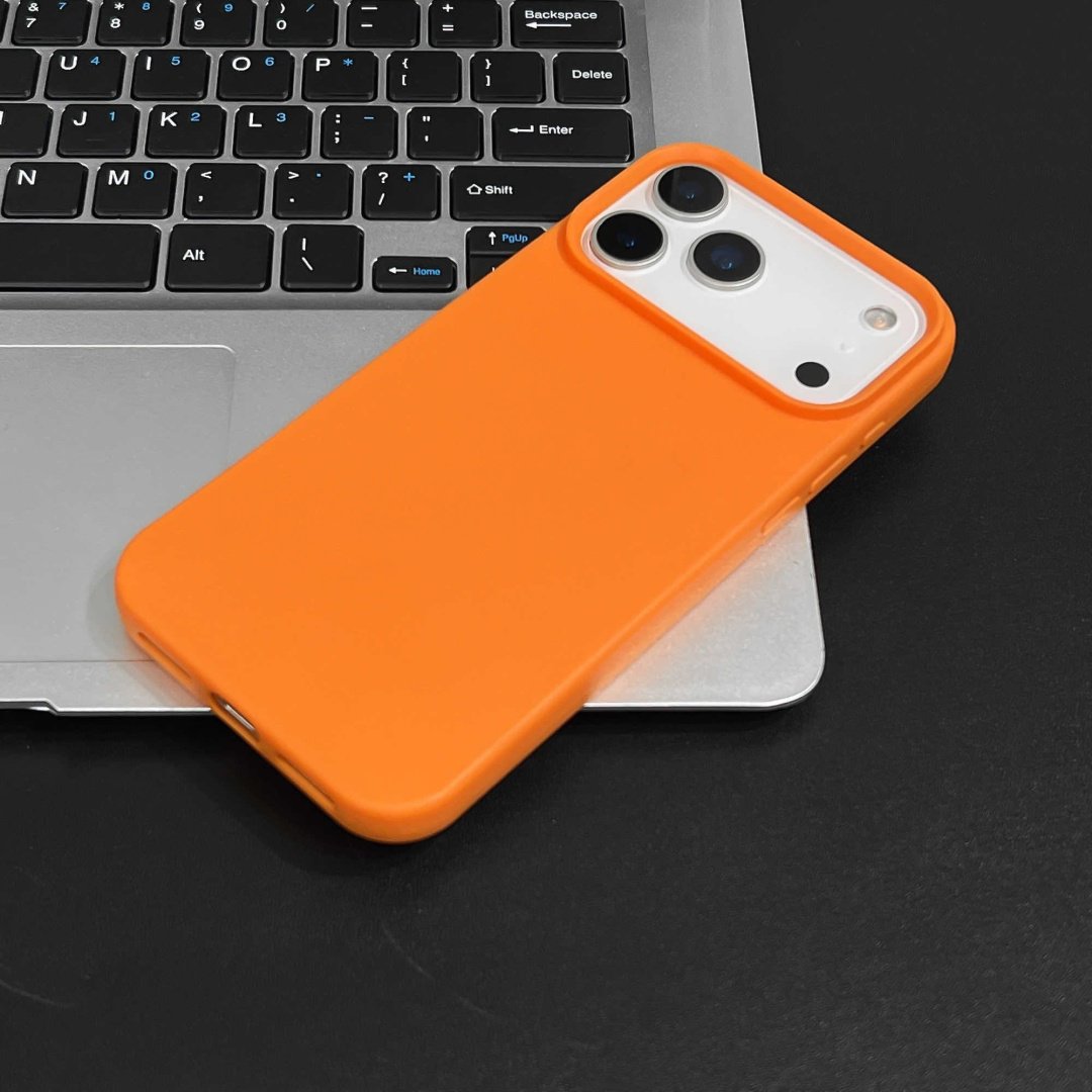 Чехол для Apple iPhone 17 Pro оранжевый купить,1230