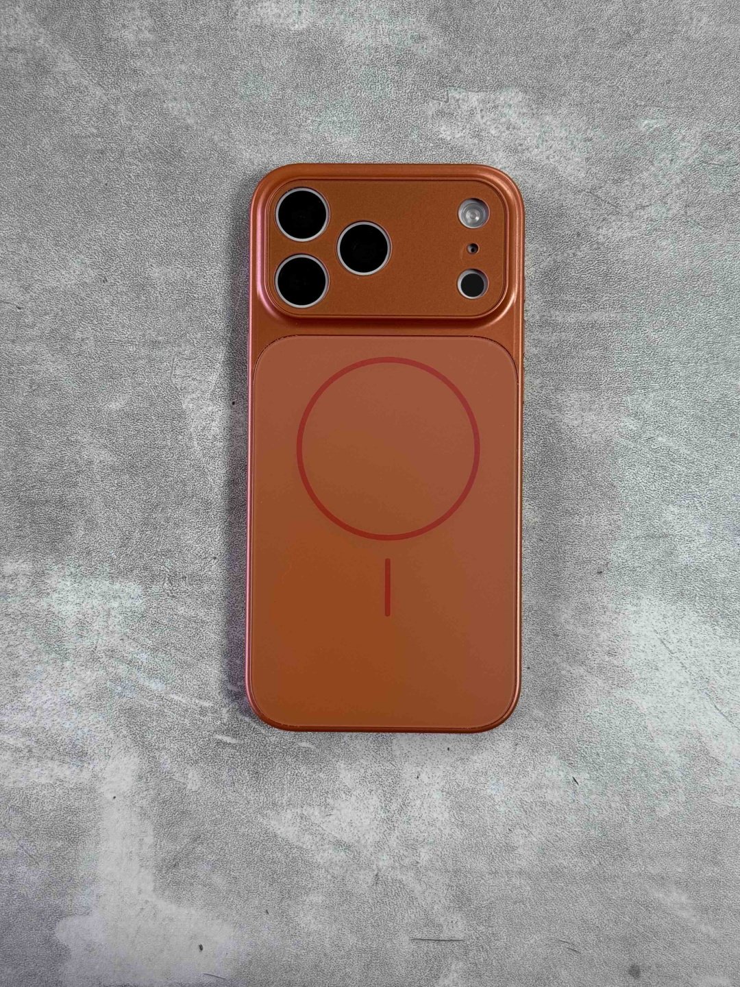 Чехол для Apple iPhone 17 Pro оранжевый купить,1699