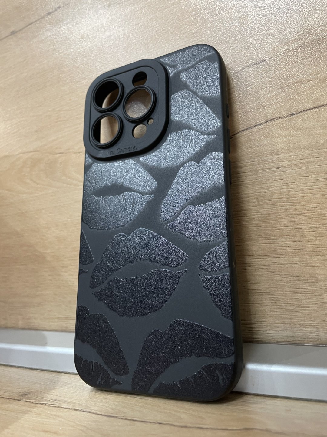 Чехол для Apple iPhone 16 Pro Max черный - ForteMarket Чехол для Apple iPhone 16 Pro Max черный купить,988