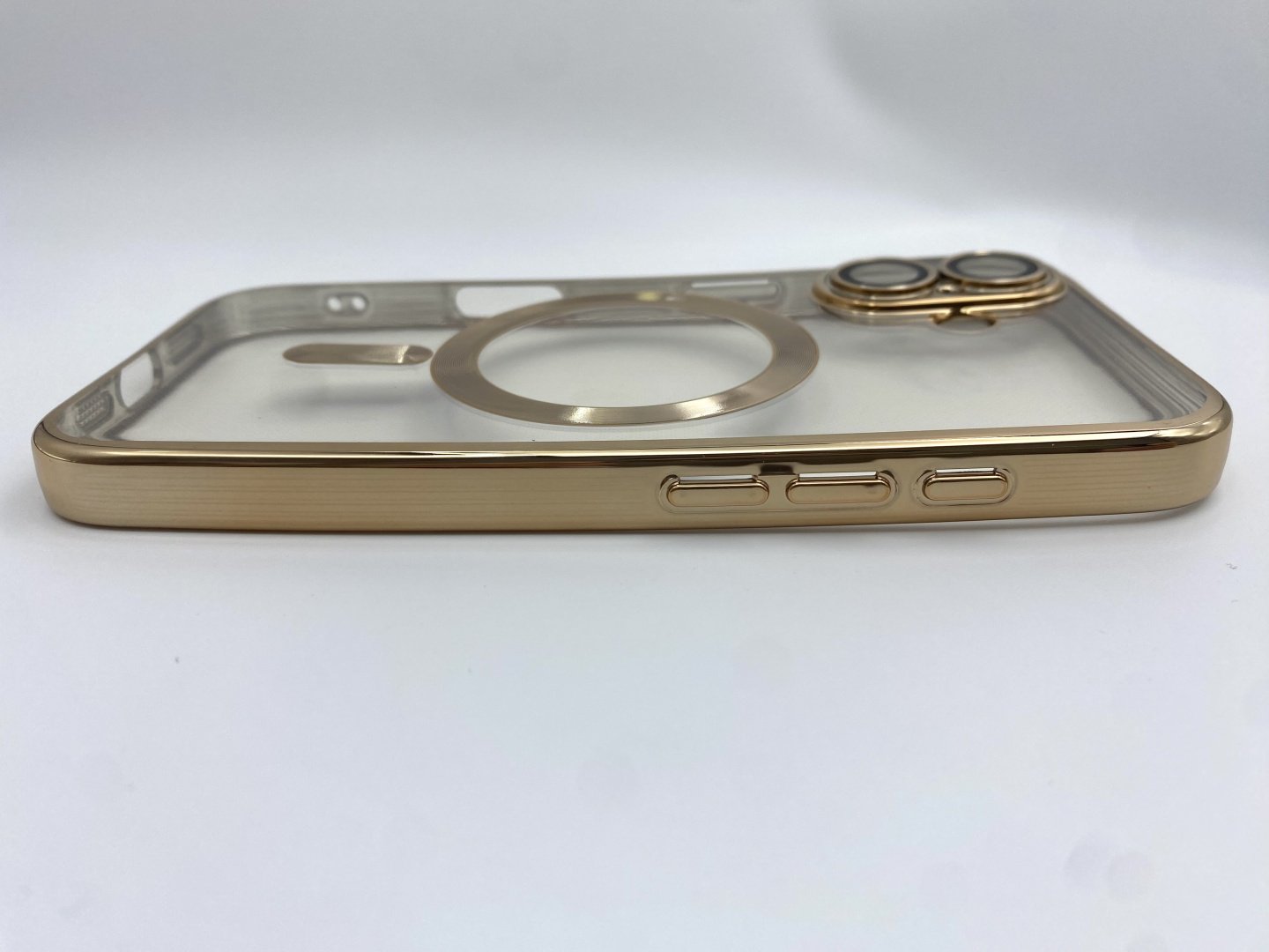 Чехол X-LEVEL для Apple iPhone 16 золотой купить,720