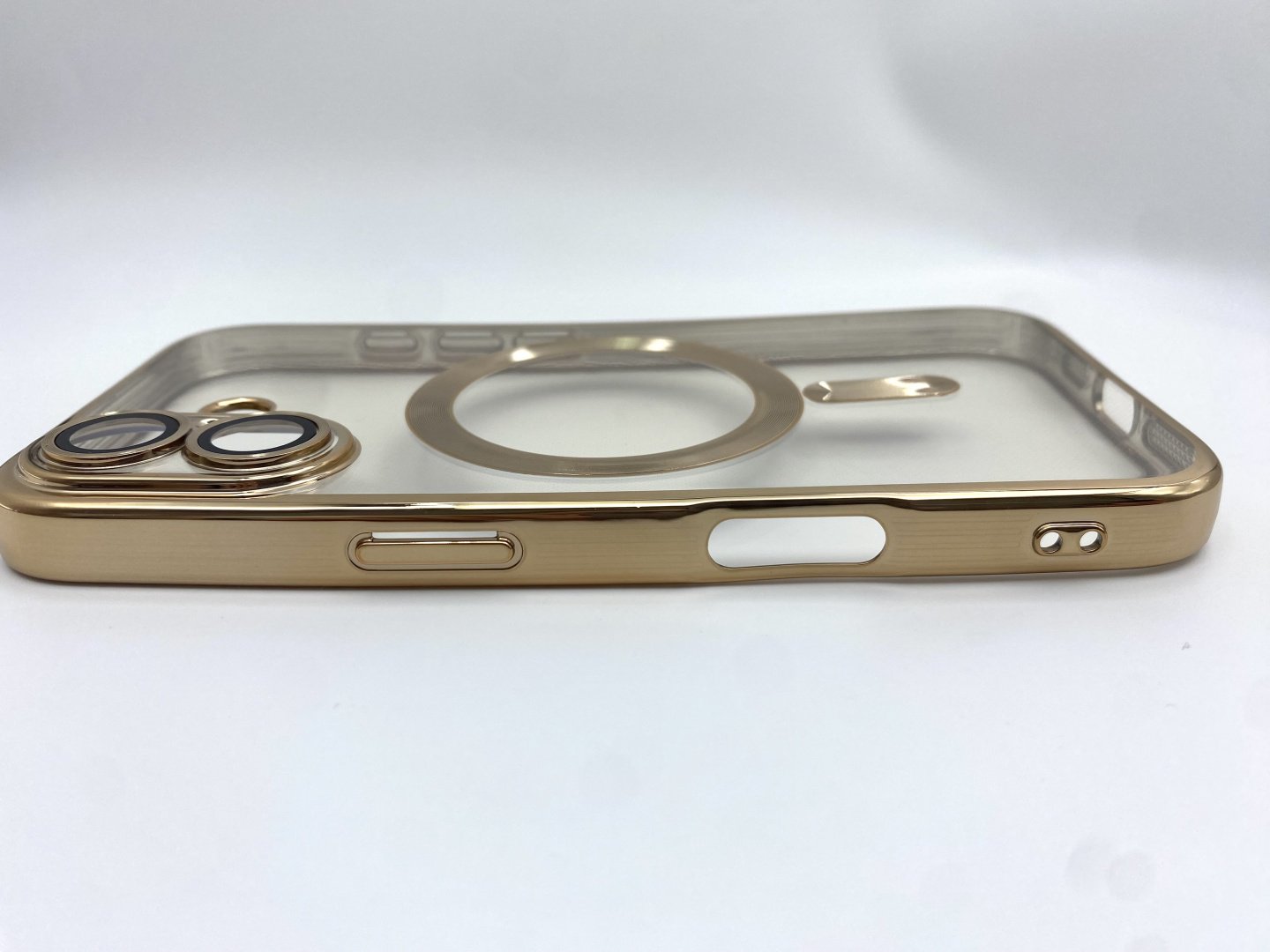 Чехол X-LEVEL для Apple iPhone 16 золотой купить,720