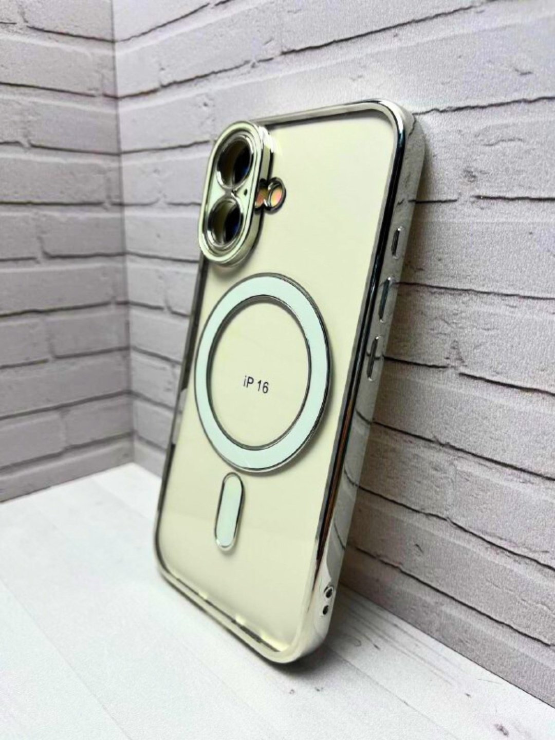 Чехол для Apple iPhone 16 серебряный купить,920