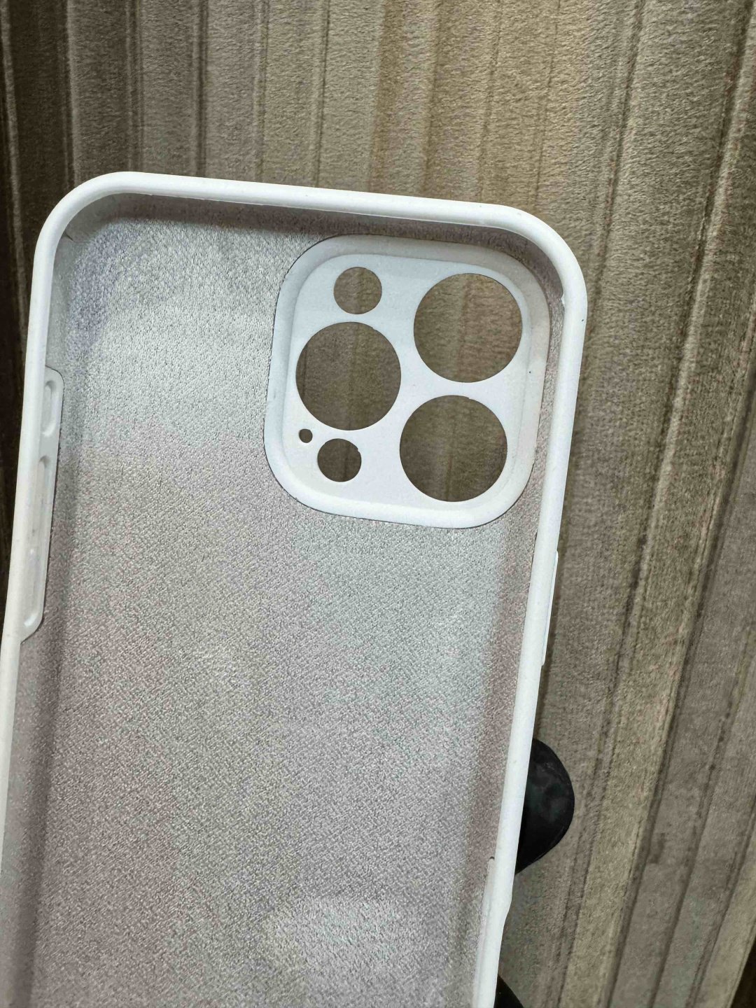Чехол для Apple iPhone 16 Pro Max белый купить,990