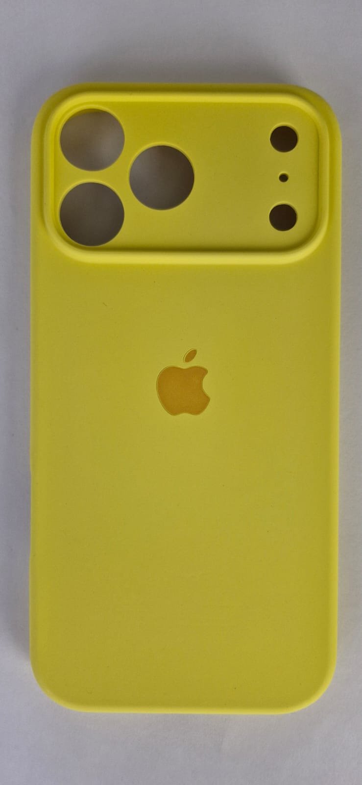 Чехол для Apple iPhone 17 Pro Max желтый купить,880