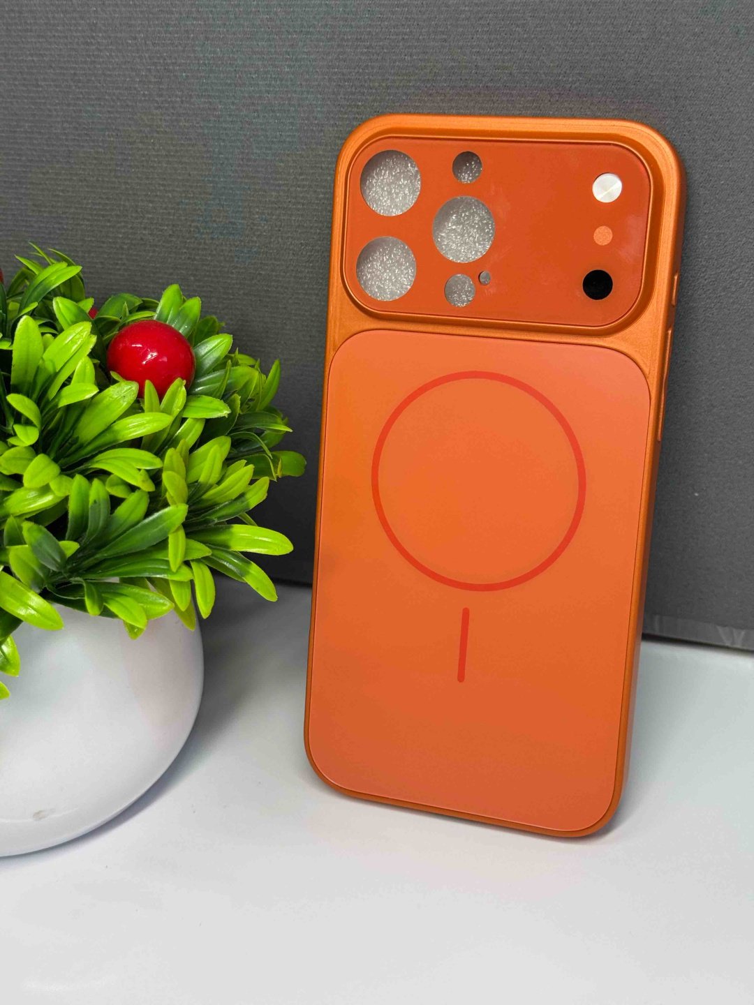 Чехол для Apple iPhone 16 Pro Max оранжевый купить,1343