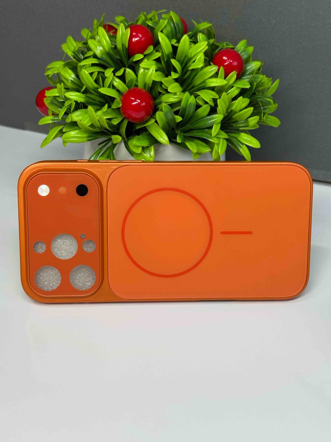 Чехол для Apple iPhone 16 Pro Max оранжевый купить,1343