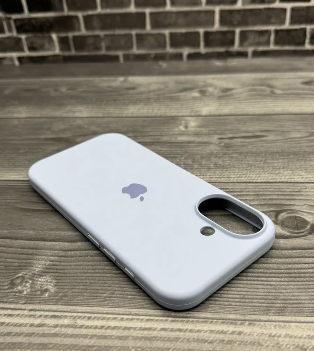 Чехол для Apple iPhone 16 голубой купить,820