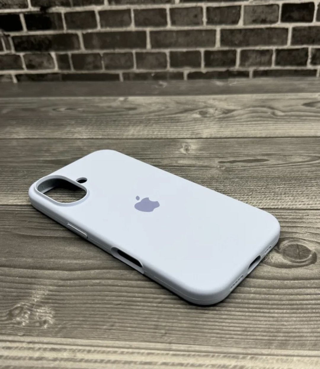 Чехол для Apple iPhone 16 голубой купить,820