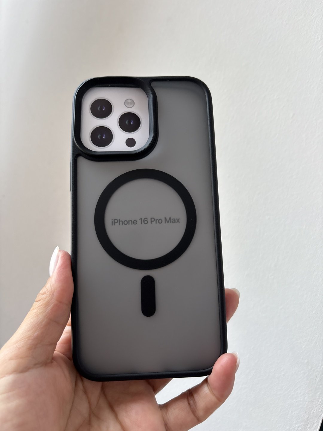 Чехол для Apple iPhone 16 Pro Max черный купить,970