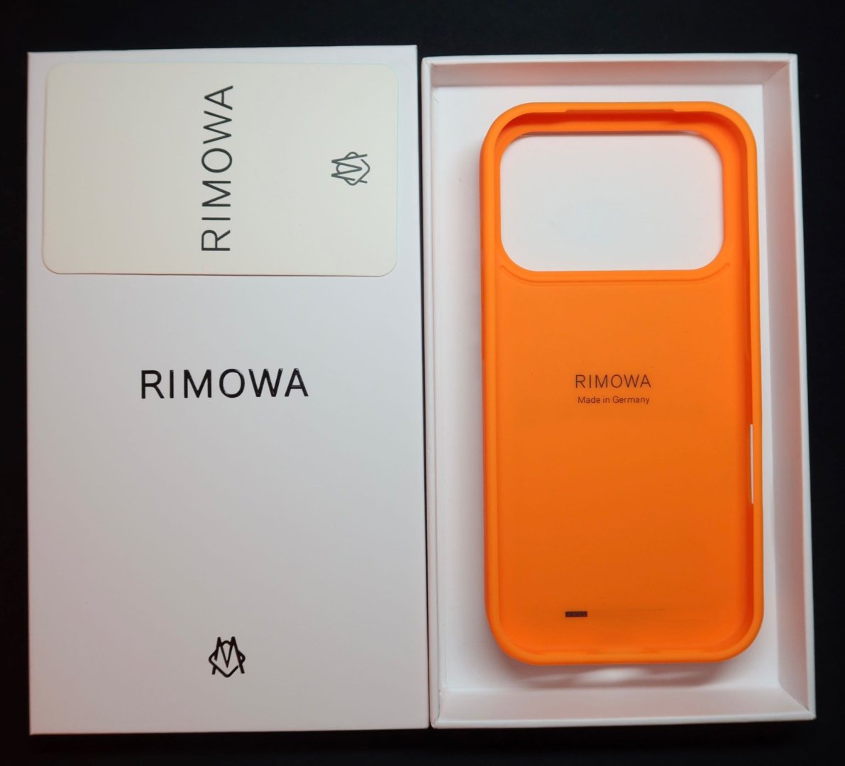 Чехол Rimowa для Apple iPhone 17 Pro Max оранжевый купить,7990