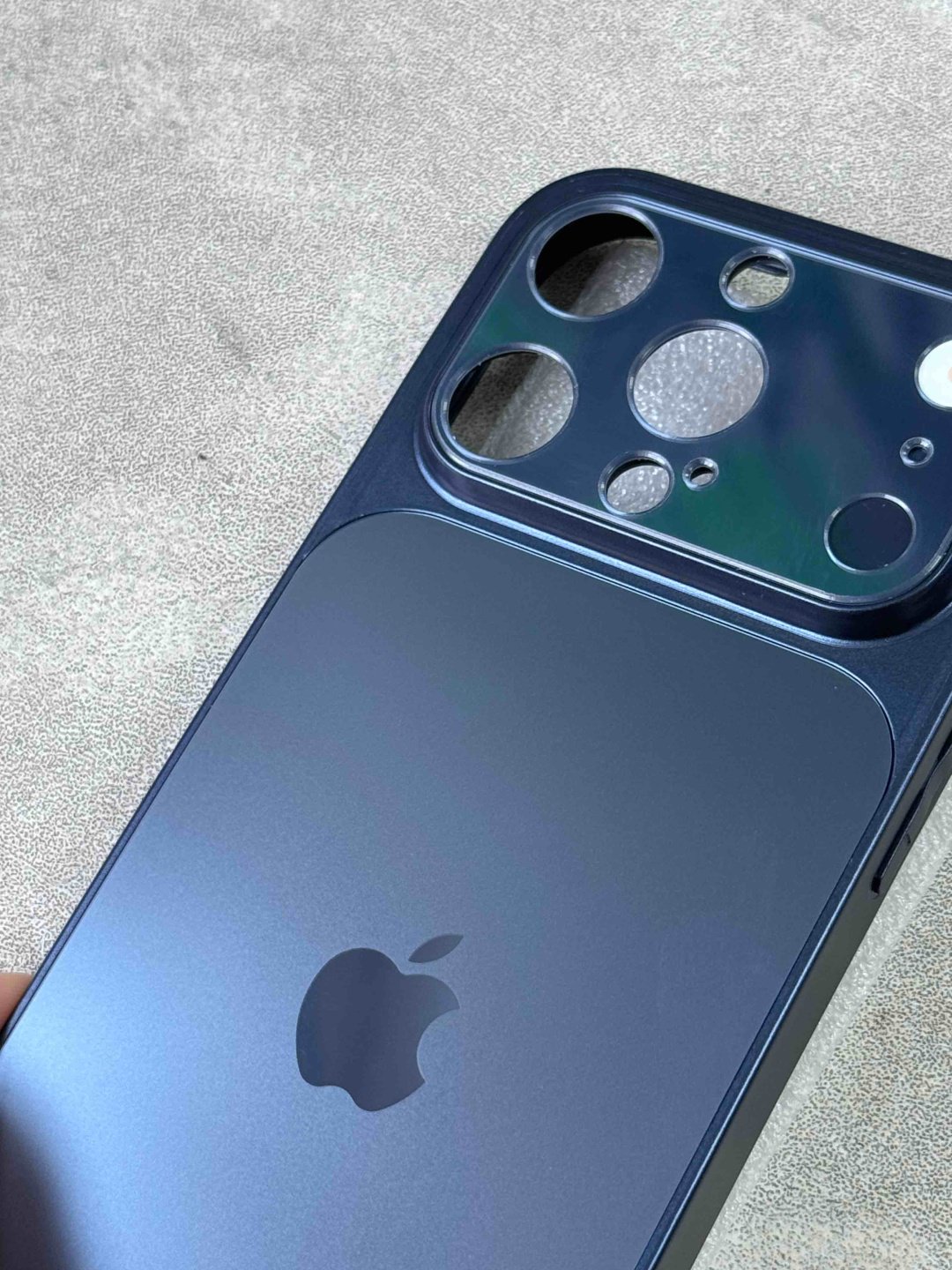 Чехол для Apple iPhone 16 Pro синий купить,1500