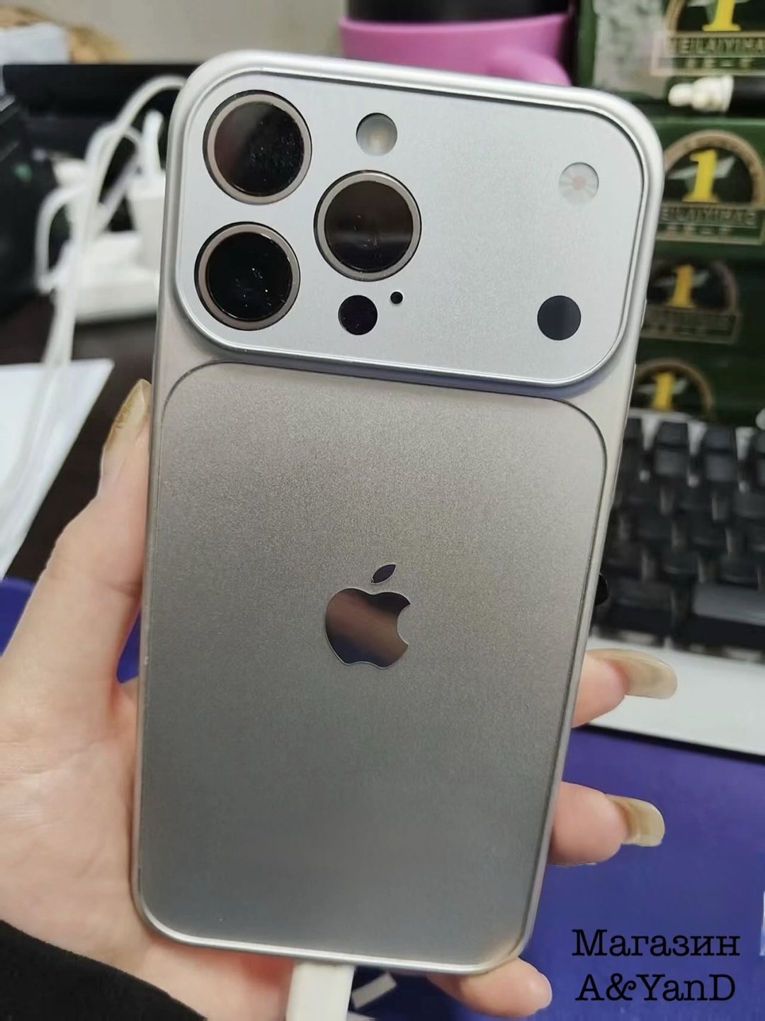 Чехол для Apple iPhone 16 Pro серебристый - ForteMarket Чехол для Apple iPhone 16 Pro серебристый купить,1459