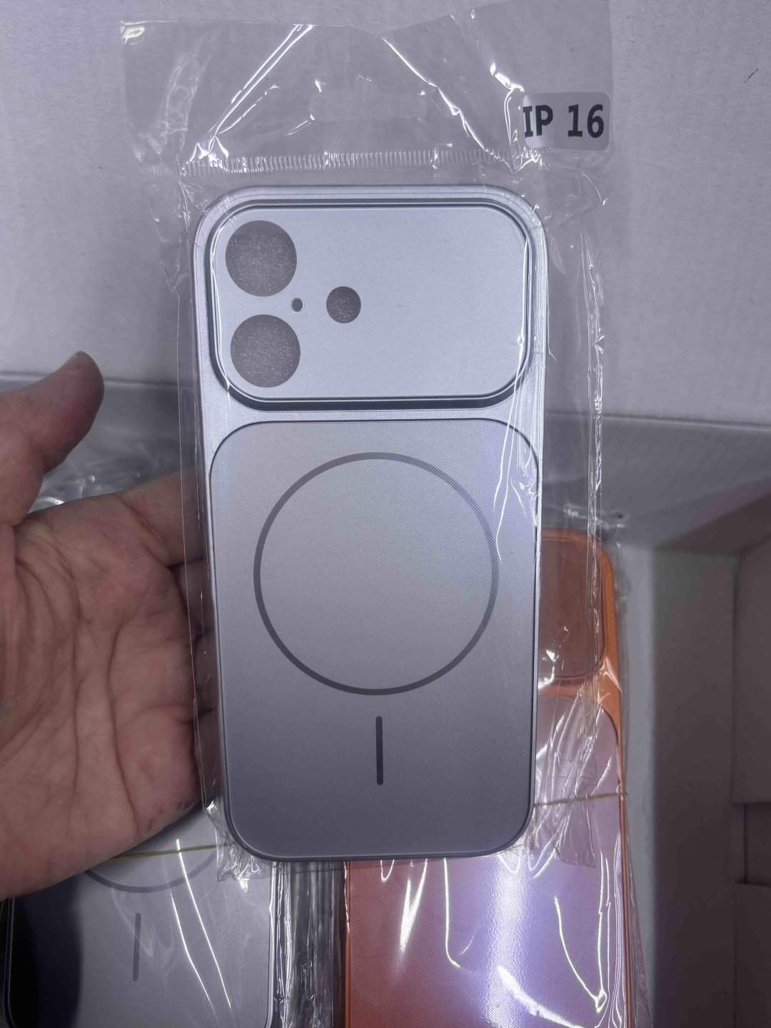 Чехол для Apple iPhone 16 серый купить,1500