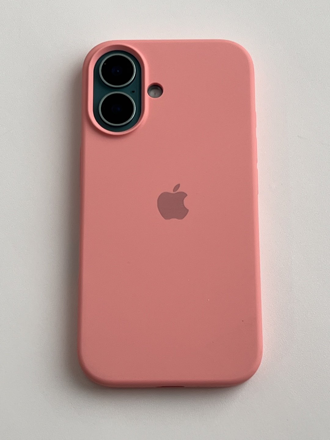 Чехол для Apple iPhone 16 розовый купить,999