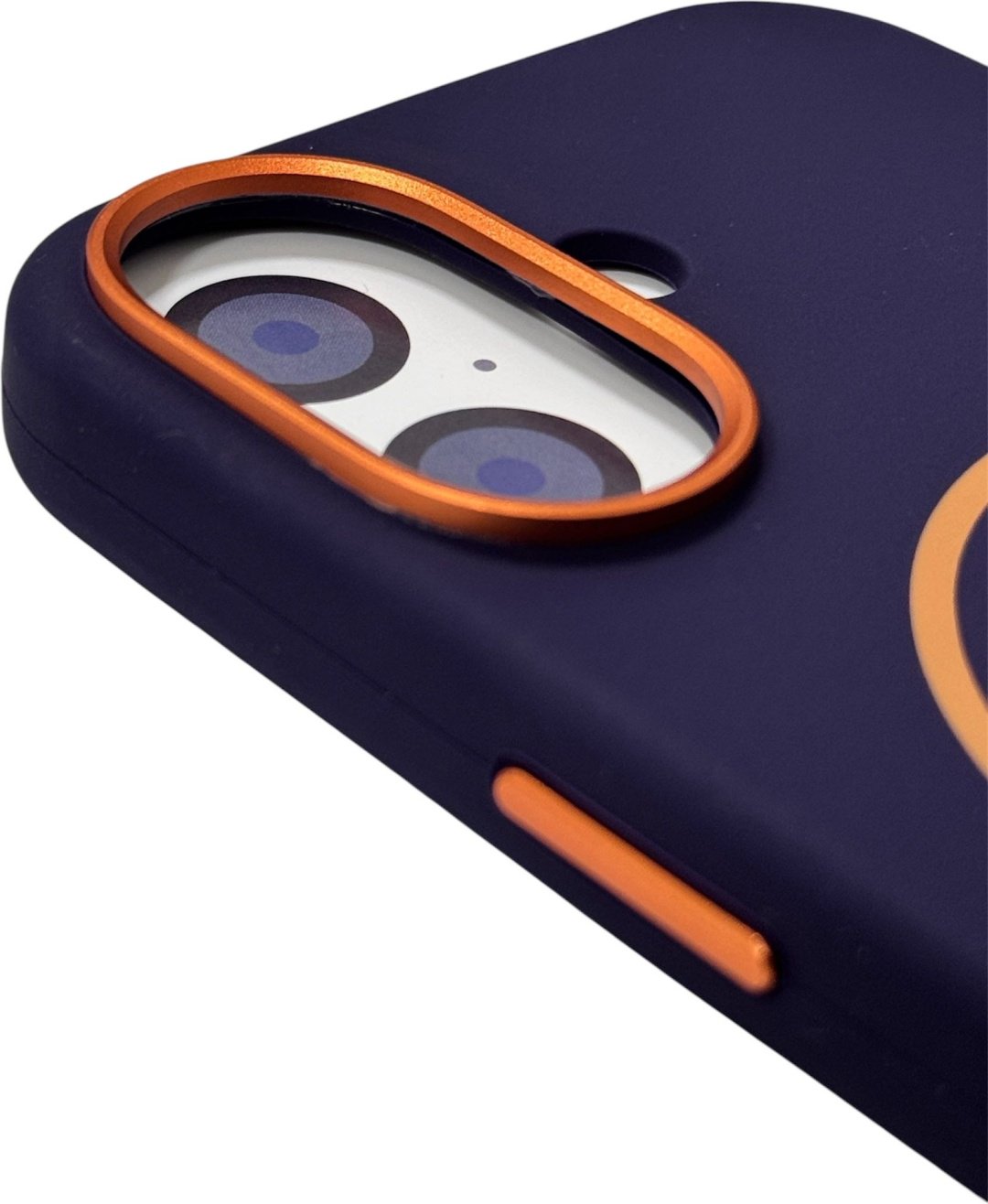 Чехол для Apple iPhone 17 фиолетовый купить,4500