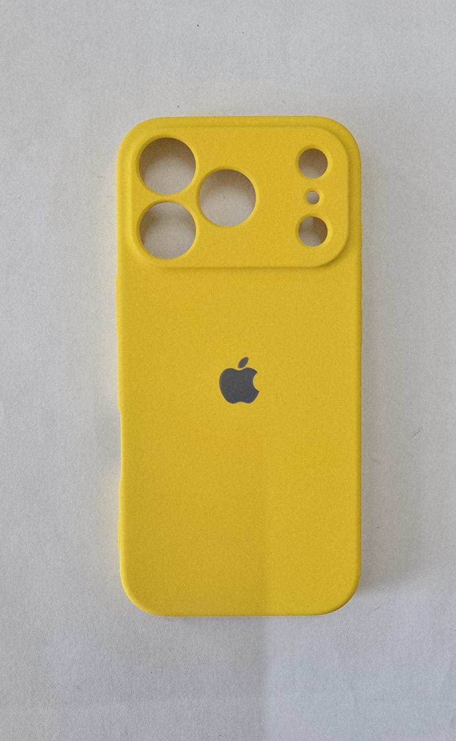 Чехол для Apple iPhone 17 Pro желтый купить,1429