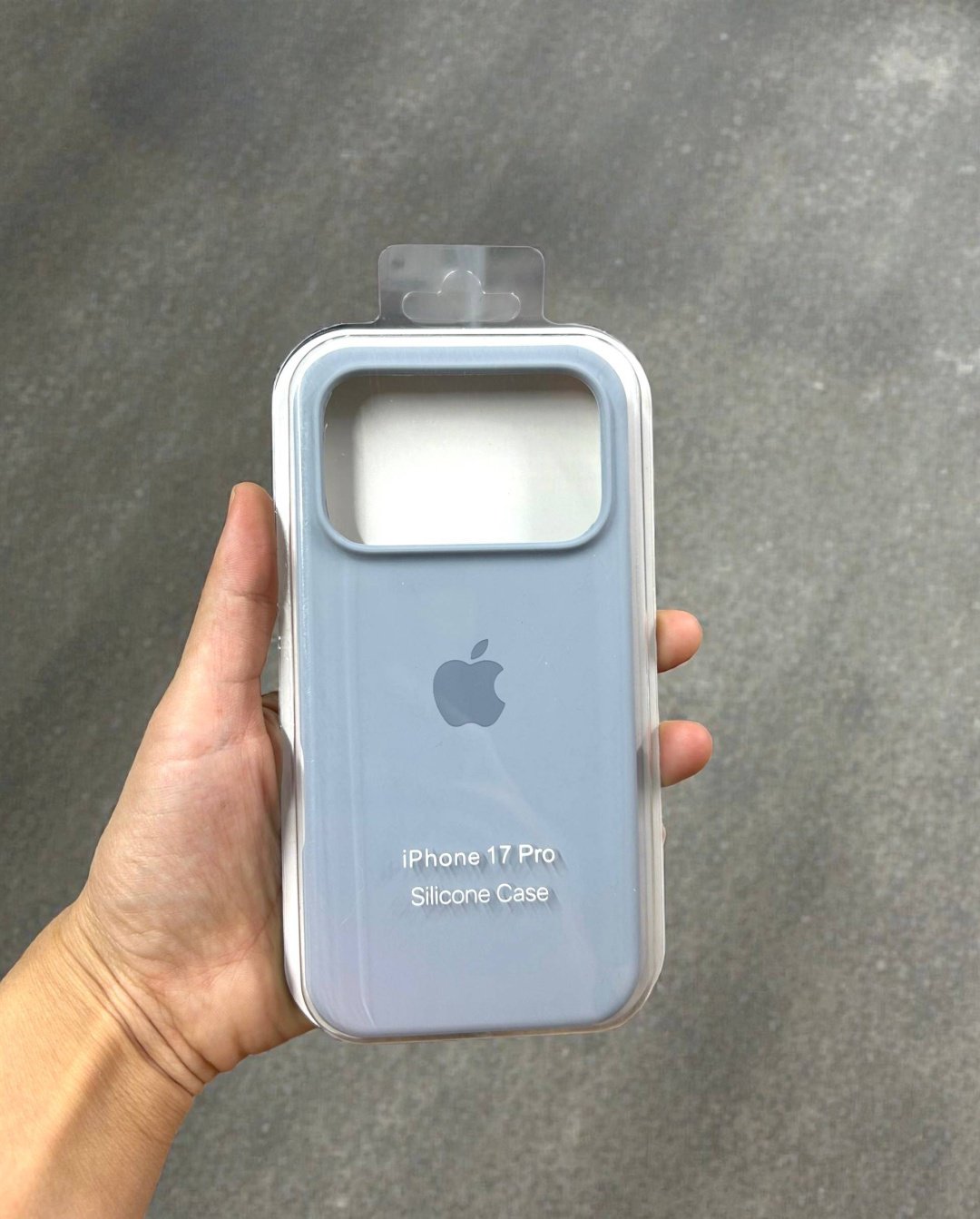 Чехол для Apple iPhone 17 Pro голубой купить,1569