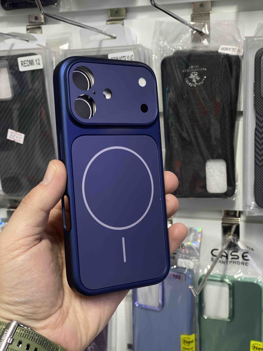 Чехол Brand & Belt для Apple iPhone 16 синий купить,1132