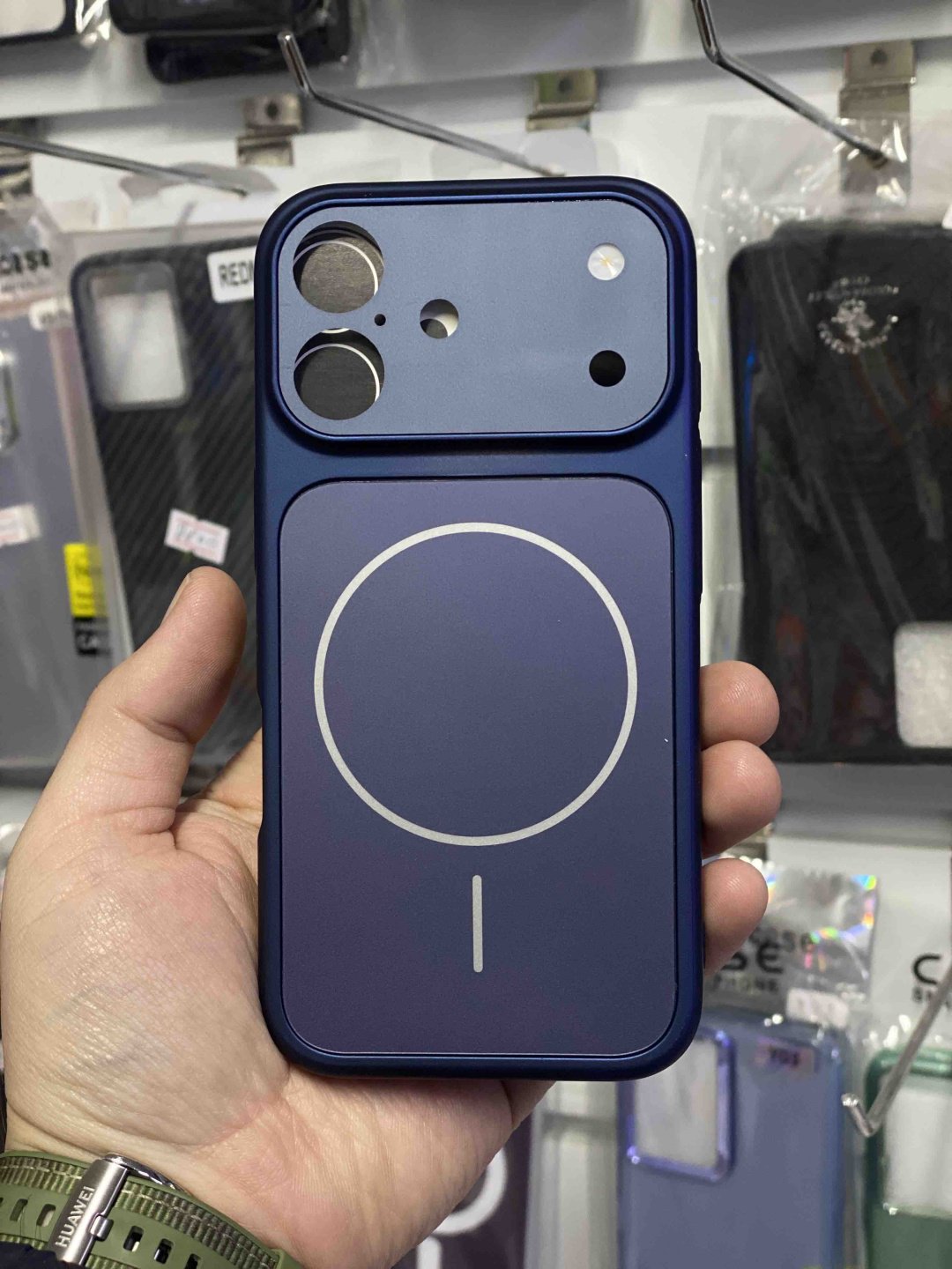 Чехол Brand & Belt для Apple iPhone 16 синий купить,1132