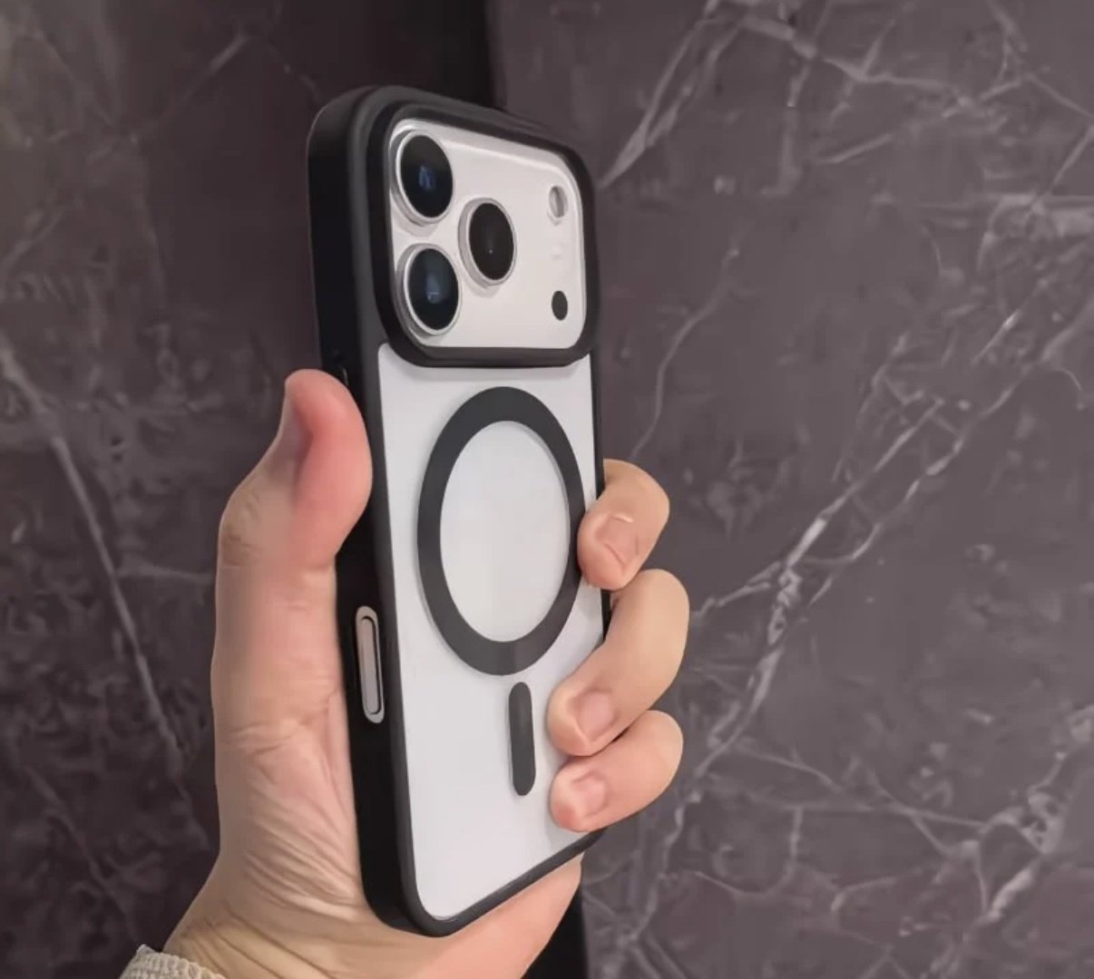 Чехол для Apple iPhone 17 Pro Max черный купить,1943