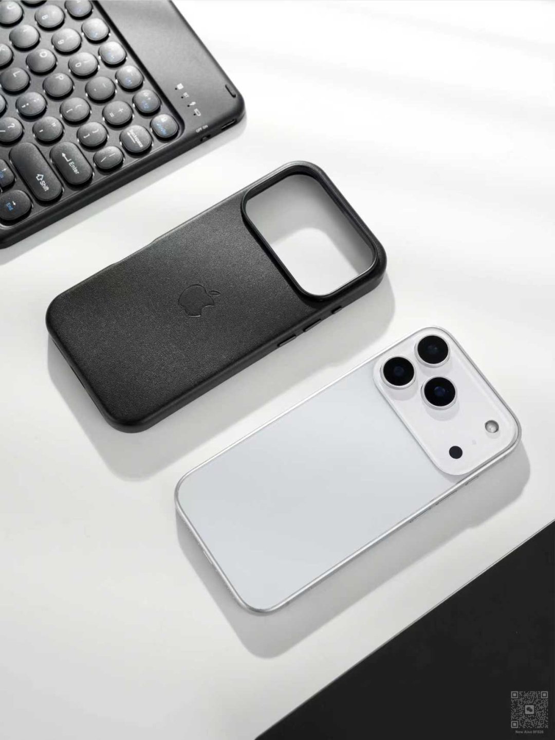 Чехол для Apple iPhone 17 Pro Max черный купить,4999