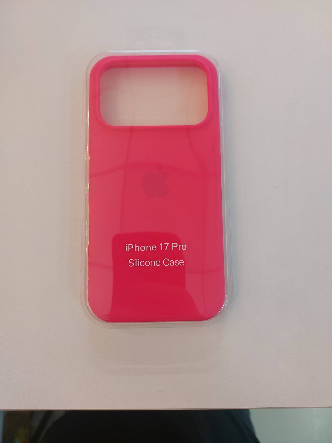 Чехол Silicon Power для Apple iPhone 17 Pro малиновый купить,1475