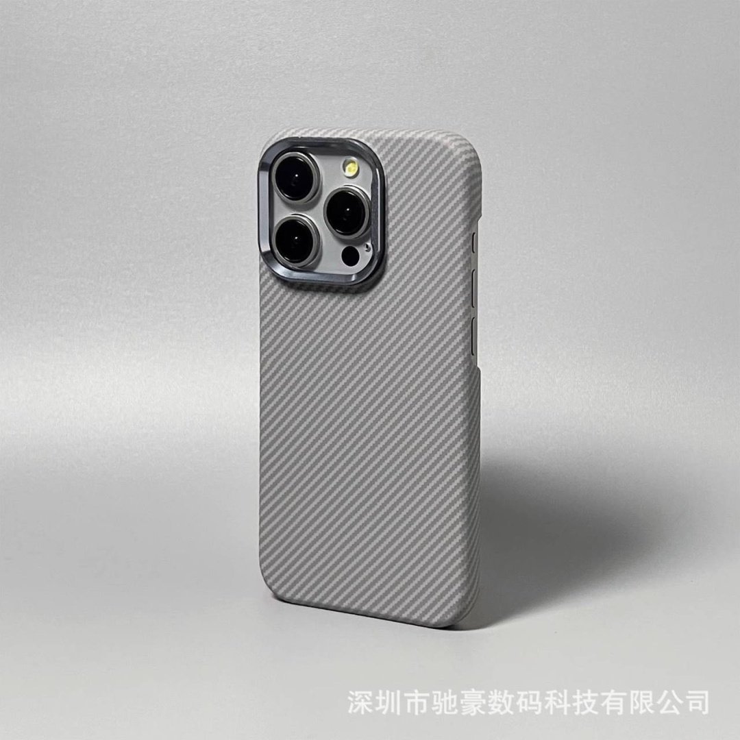 Чехол AMG для Apple iPhone 16 серый купить,2570