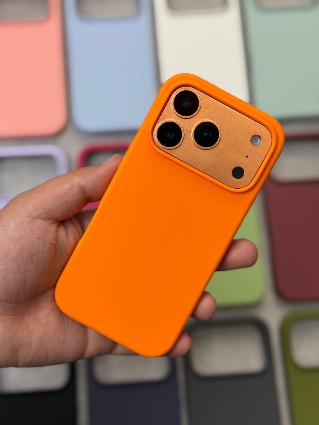 Чехол для Apple iPhone 17 Pro оранжевый