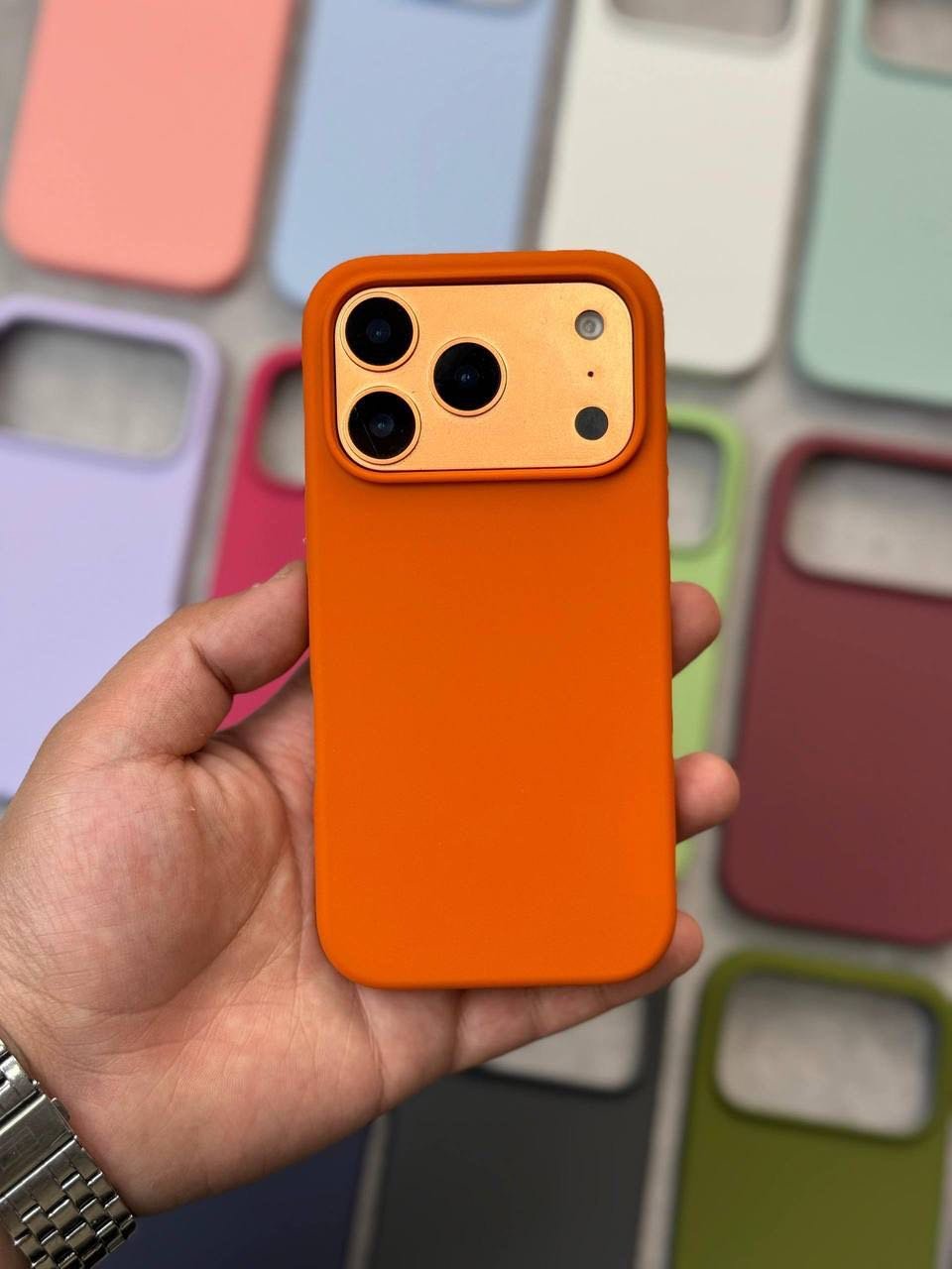 Чехол для Apple iPhone 17 Pro оранжевый