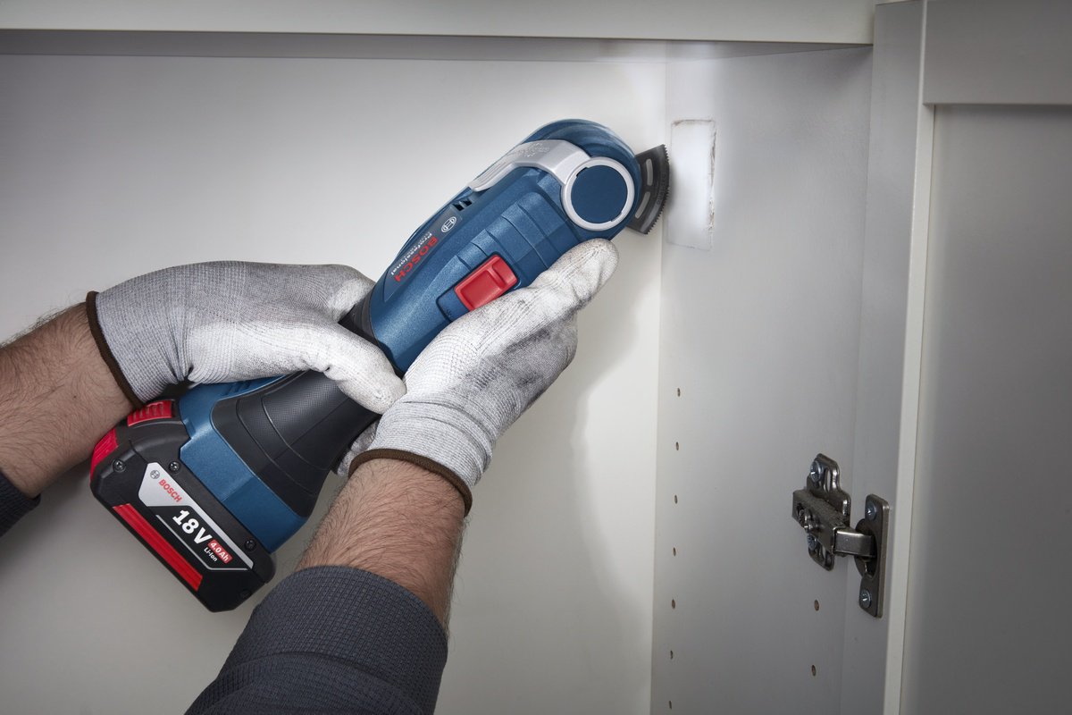 Аккумуляторный универсальный резак Bosch Professional GOP 185-LI, 06018G2020 - ForteMarket Аккумуляторный универсальный резак Bosch Professional GOP 185-LI, 06018G2020 купить,108200