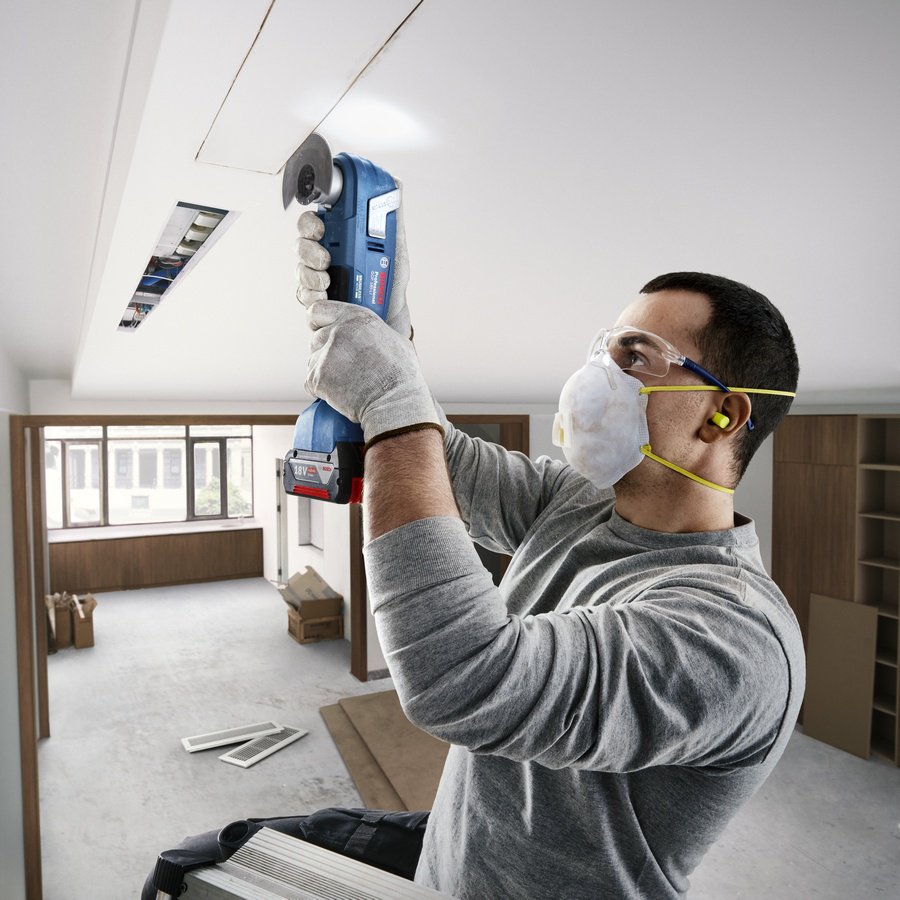 Аккумуляторный универсальный резак Bosch Professional GOP 185-LI, 06018G2020 - ForteMarket Аккумуляторный универсальный резак Bosch Professional GOP 185-LI, 06018G2020 купить,108200