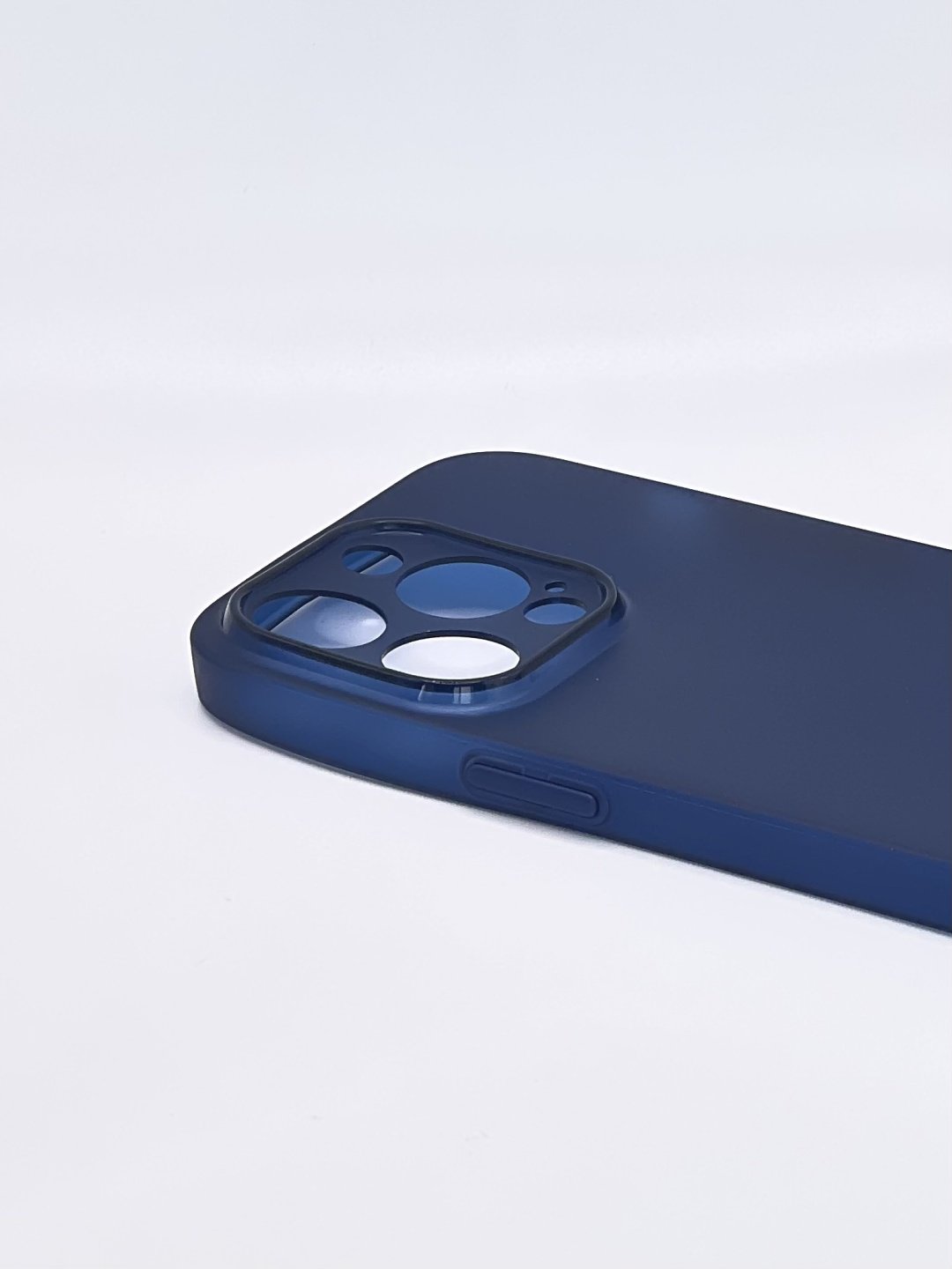 Чехол для Apple iPhone 14 Pro синий - ForteMarket Чехол для Apple iPhone 14 Pro синий купить,1570