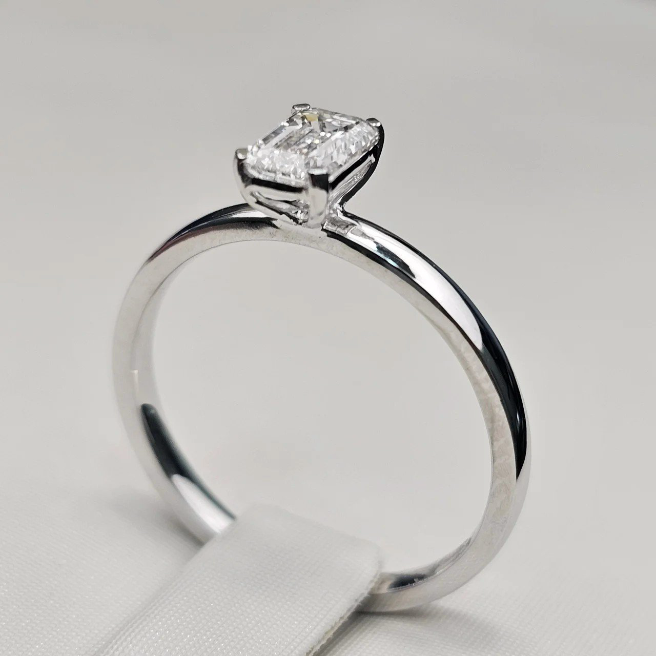 Кольцо Deimantas 111995471 16,5р 0,53ct. купить,NaN