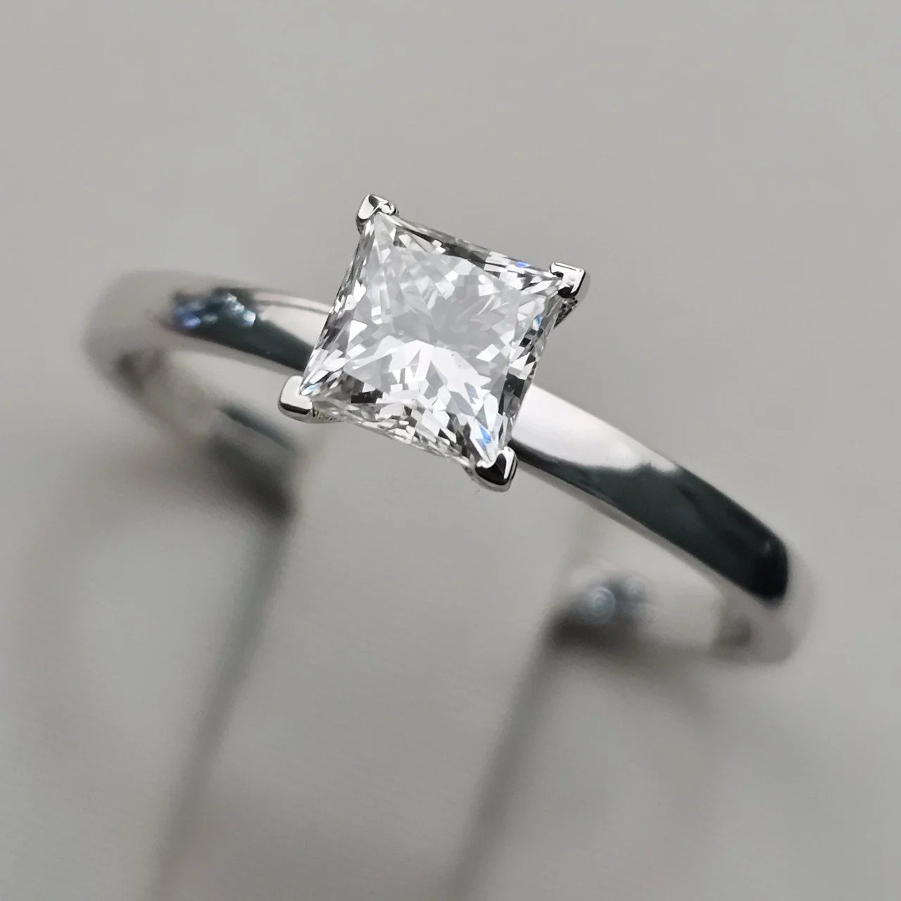 Кольцо Deimantas 111995477 16,5р 0,59ct. купить,NaN