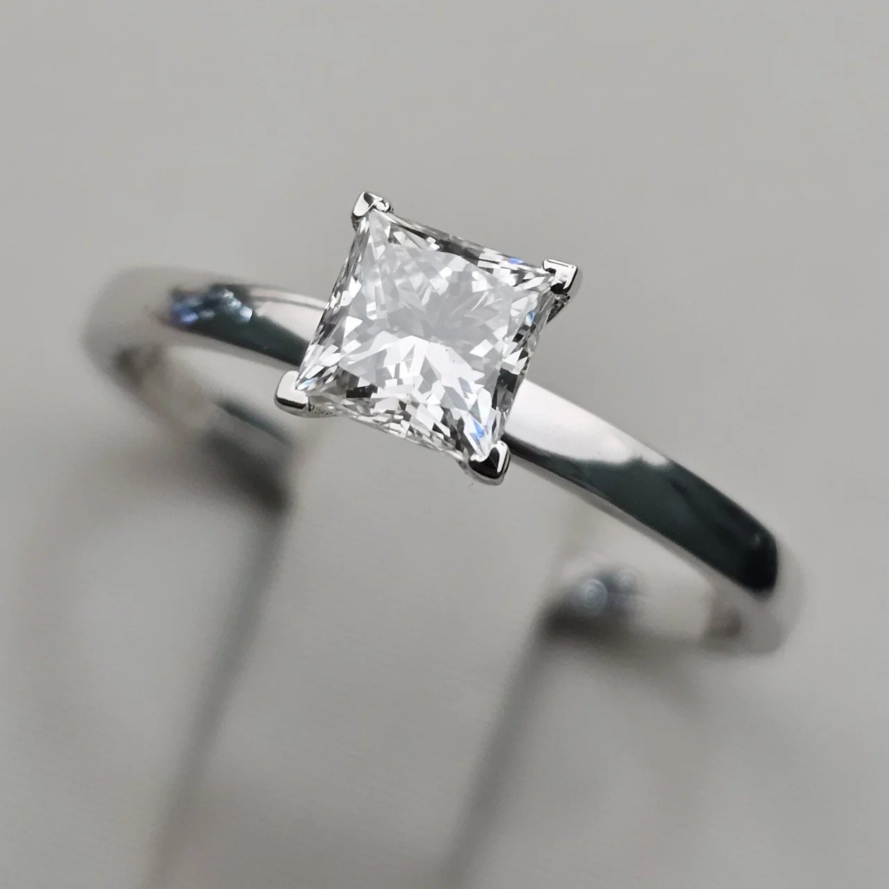 Кольцо Deimantas 111995477 16,5р 0,59ct. купить,NaN