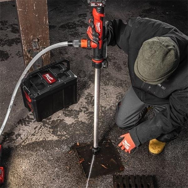 Насос погружной самовсасывающий дренажный центробежный Milwaukee M12 BSWP-0 4933479639
