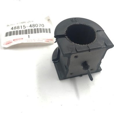 Toyota втулка стабилизатора 48815-48070