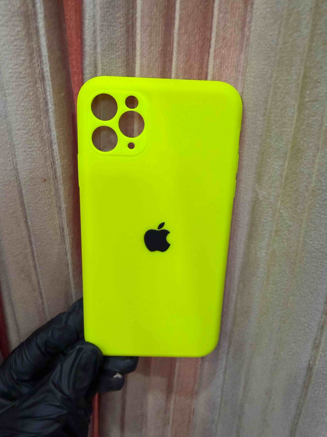 Чехол для Apple iPhone 11 Pro Max лимонный купить,550