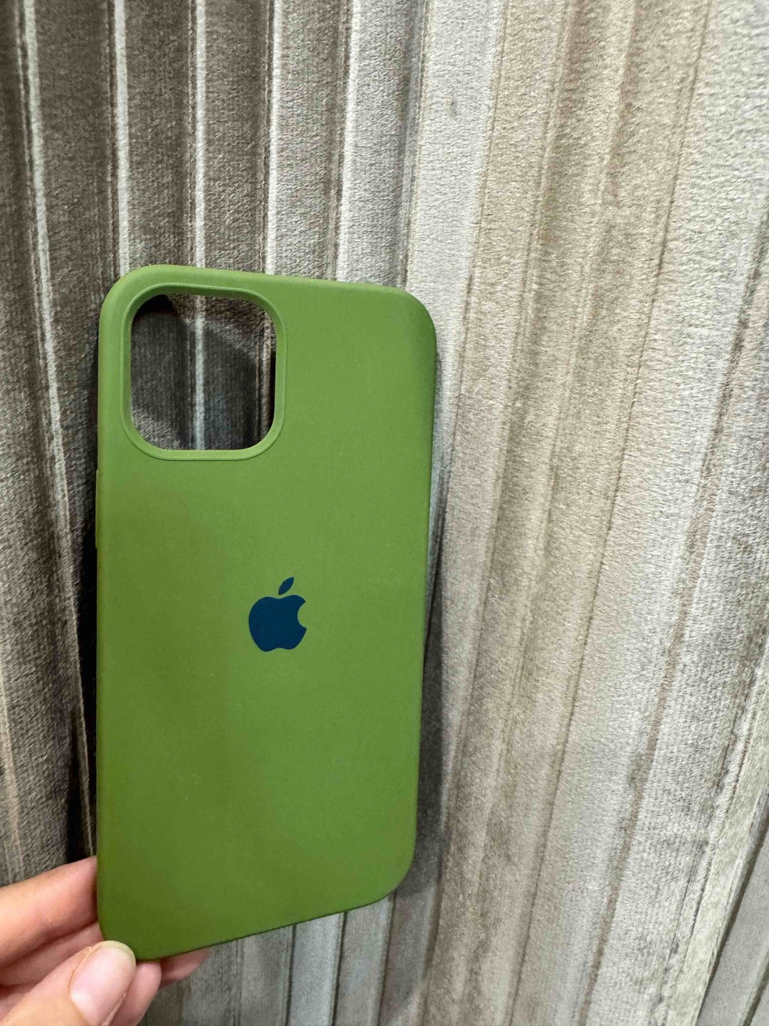 Чехол для Apple iPhone 12 Pro Max зеленый купить,550